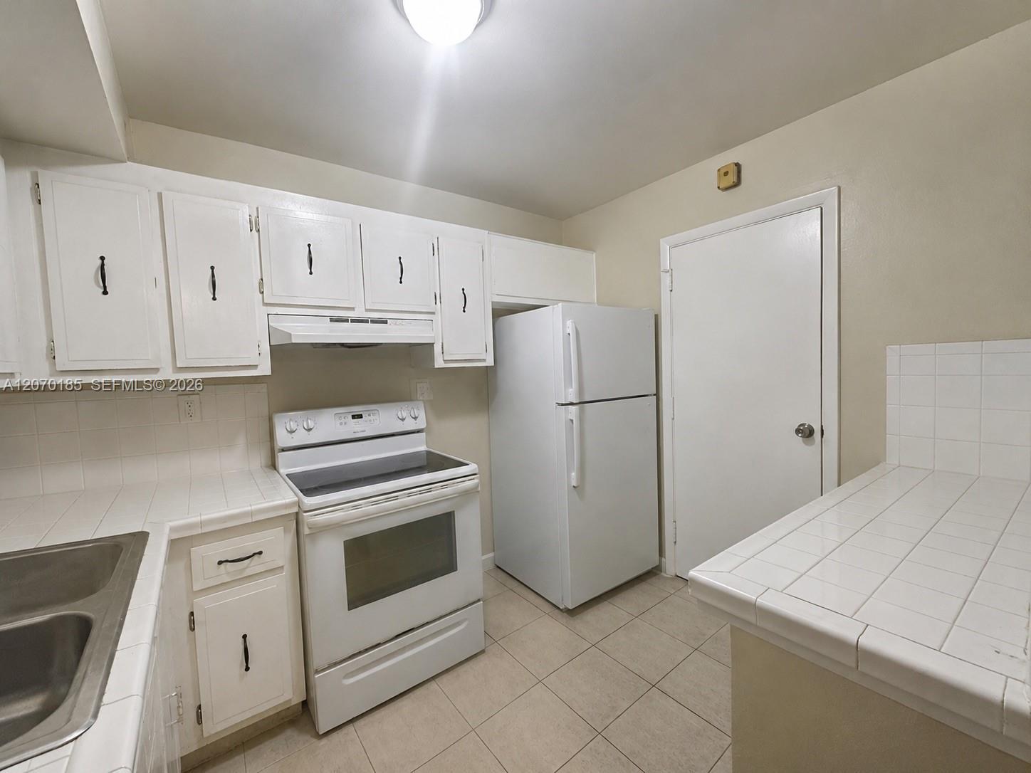 3700 NW 21st St # 206, Lauderdale Lakes FL 33311 photo 3