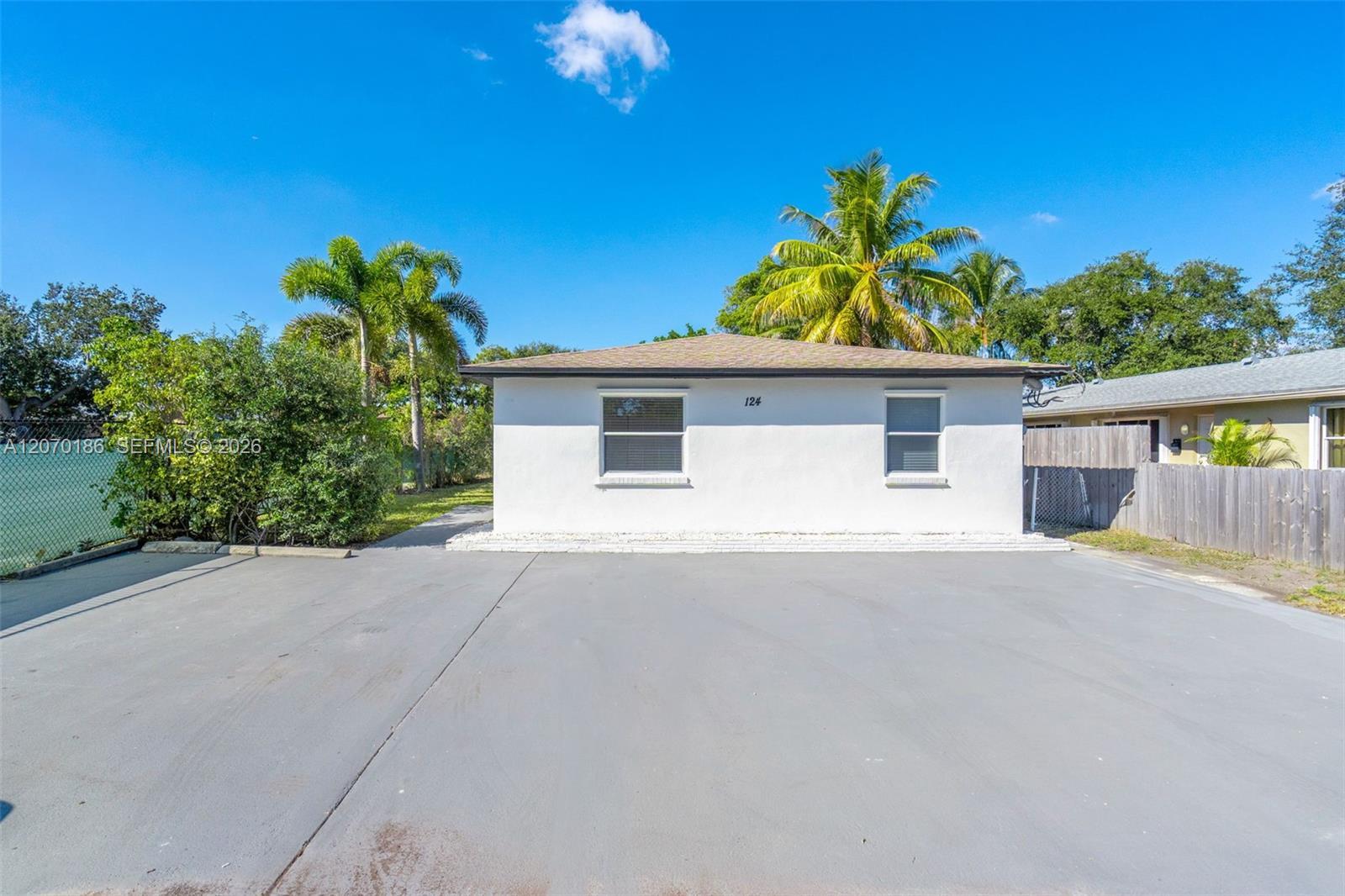 124 SE 2nd Ter # 2, Hallandale Beach FL 33009 photo 3