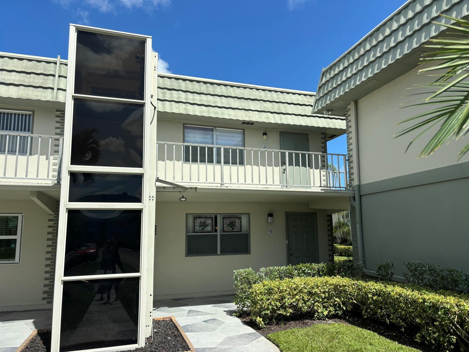 614 Monaco Way, Delray Beach FL 33446 photo 2