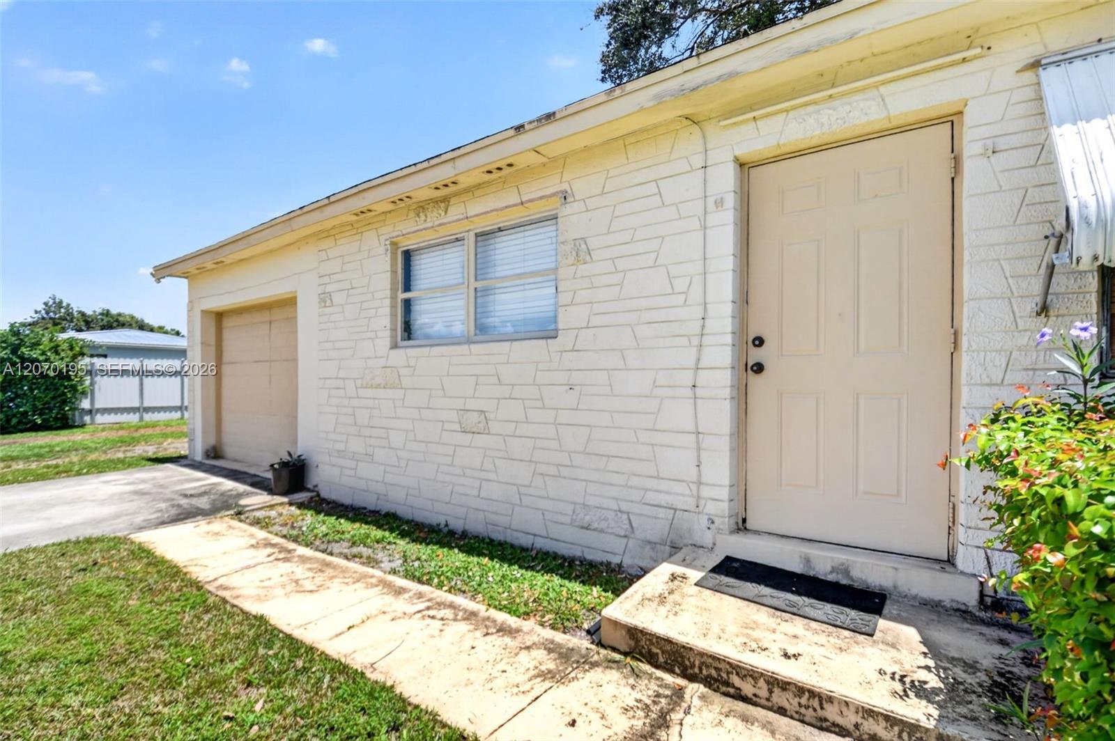 1572 Woodland Ave, West Palm Beach FL 33415 photo 3