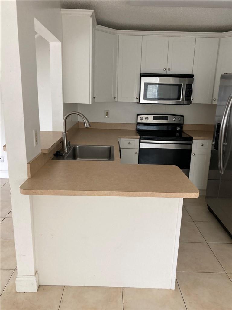 8985 NW 38TH Drive, Coral Springs FL 33065 photo 2