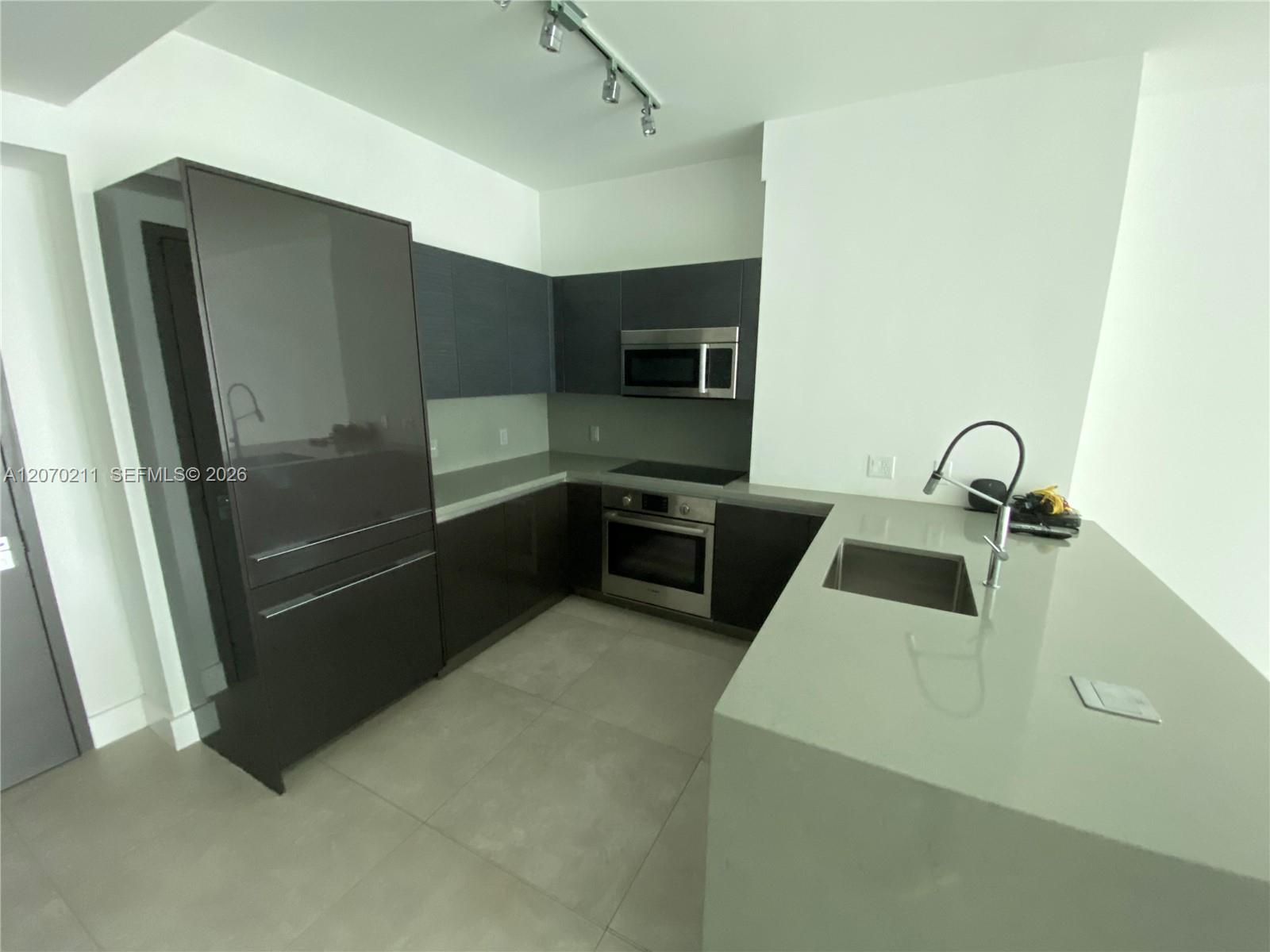 1080 Brickell Ave # 2505, Miami FL 33131