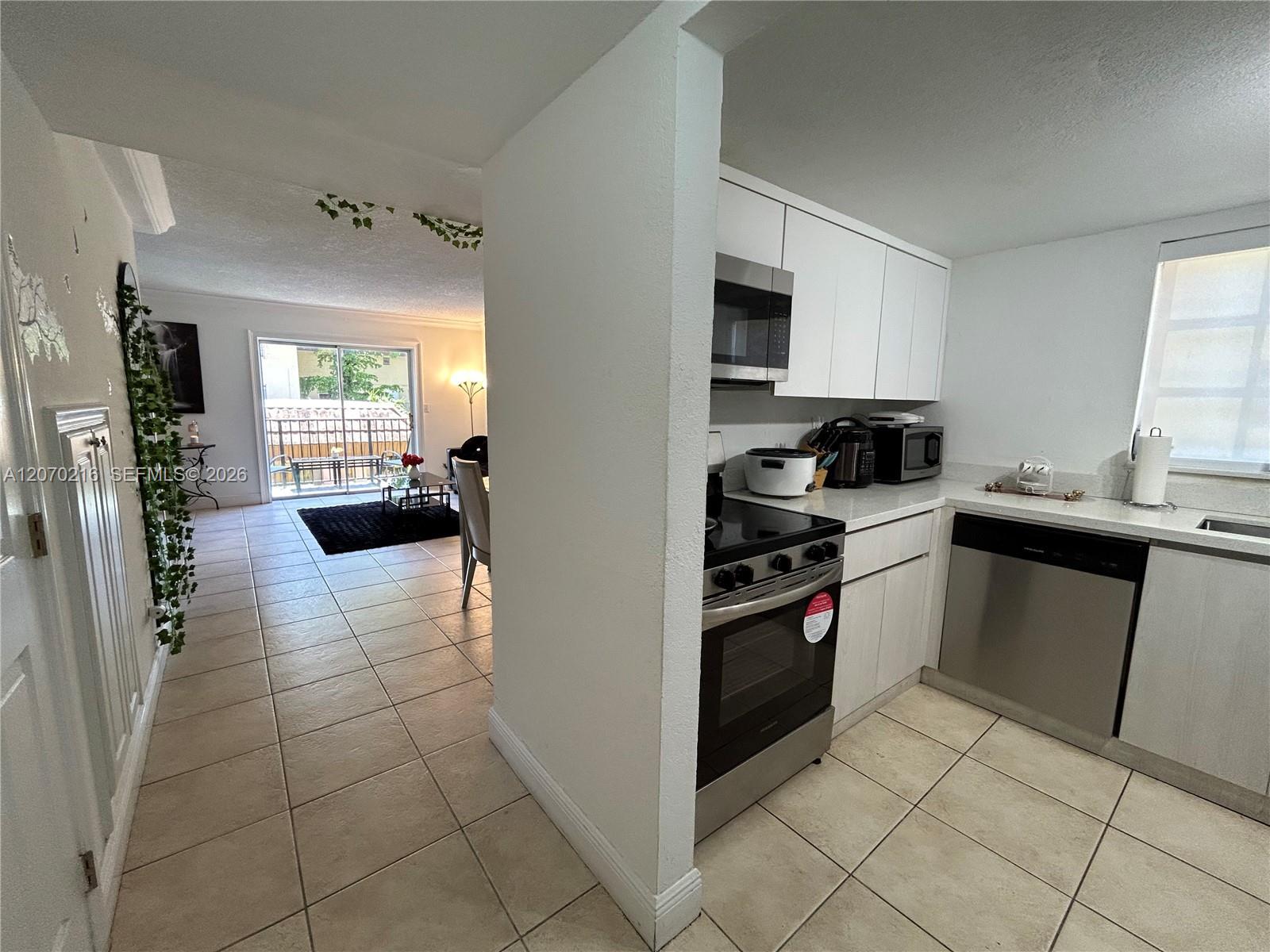 8500 SW 109th Ave # 220, Miami FL 33173 photo 5