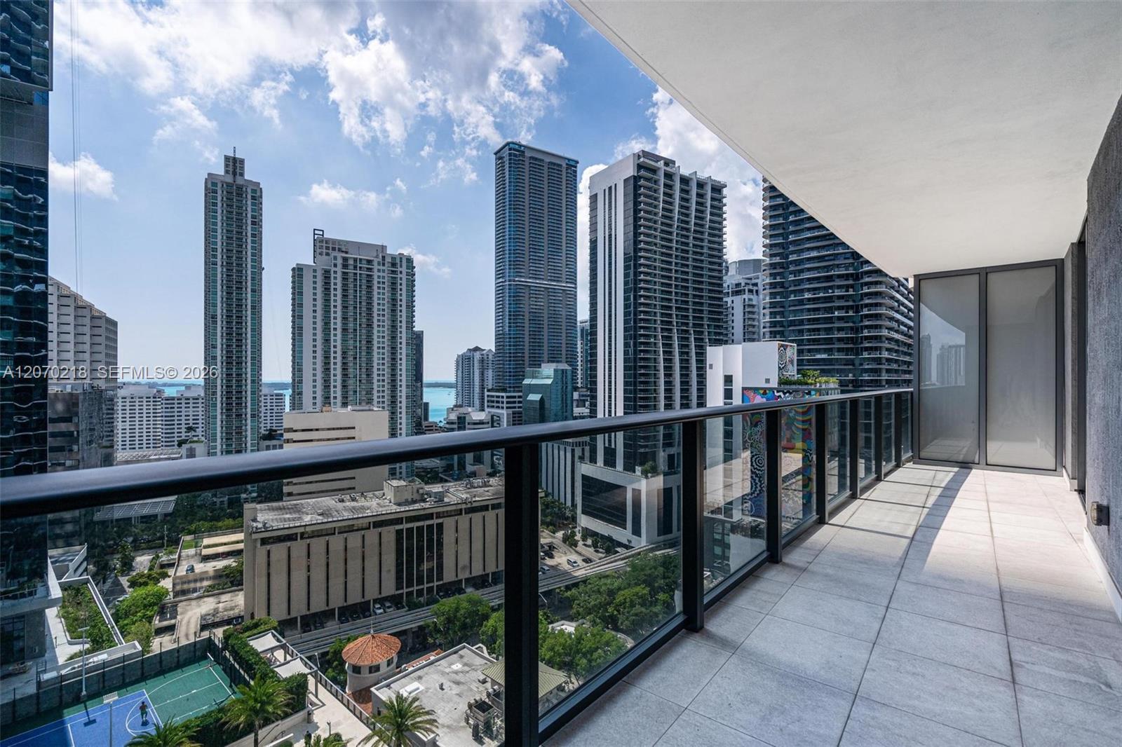 45 SW 9th St # 2002, Miami FL 33130