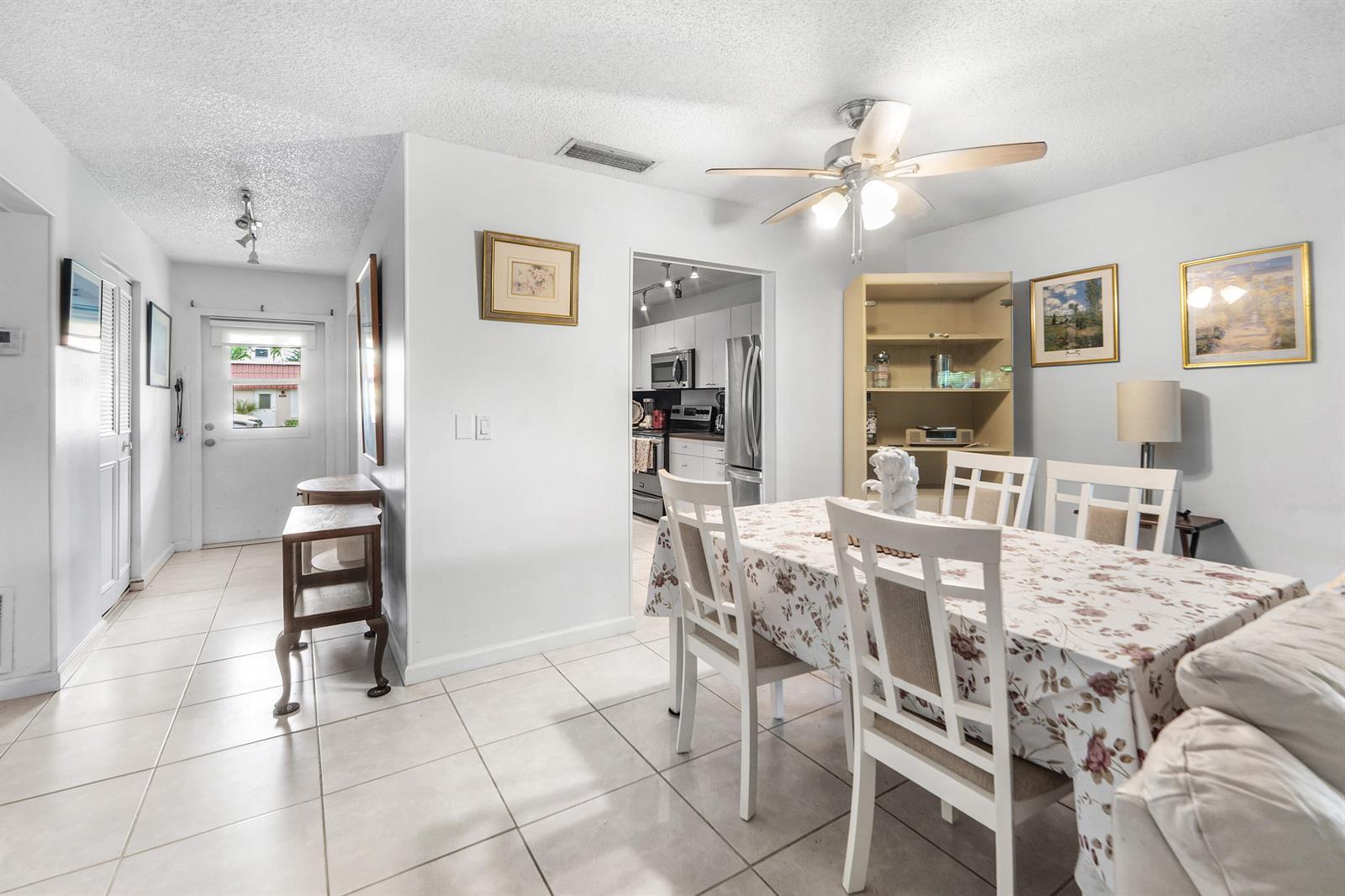 687 MARLBORO Oval # A, Lake Worth FL 33467 photo 4
