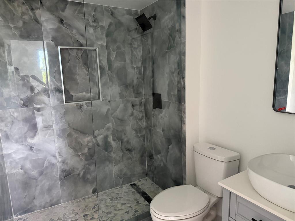 112 ROYAL PARK Drive # 4B, Oakland Park FL 33309 photo 2