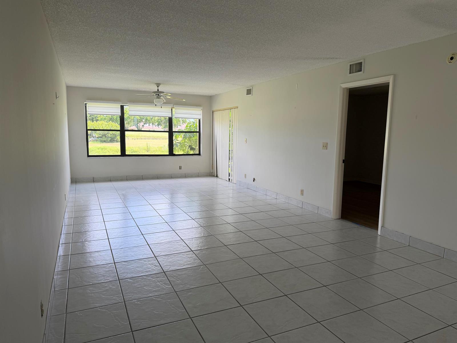 4692 Lucerne Lakes Boulevard E # 106, Lake Worth FL 33467 photo 4