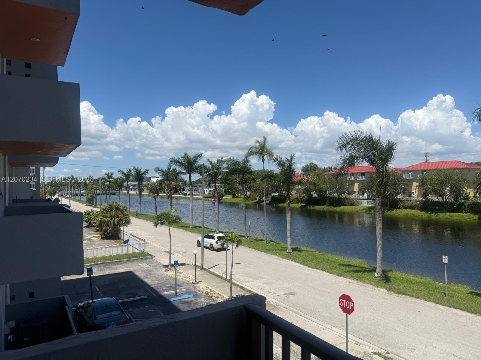 2075 NE 164th St # 302, North Miami Beach FL 33162 photo 2