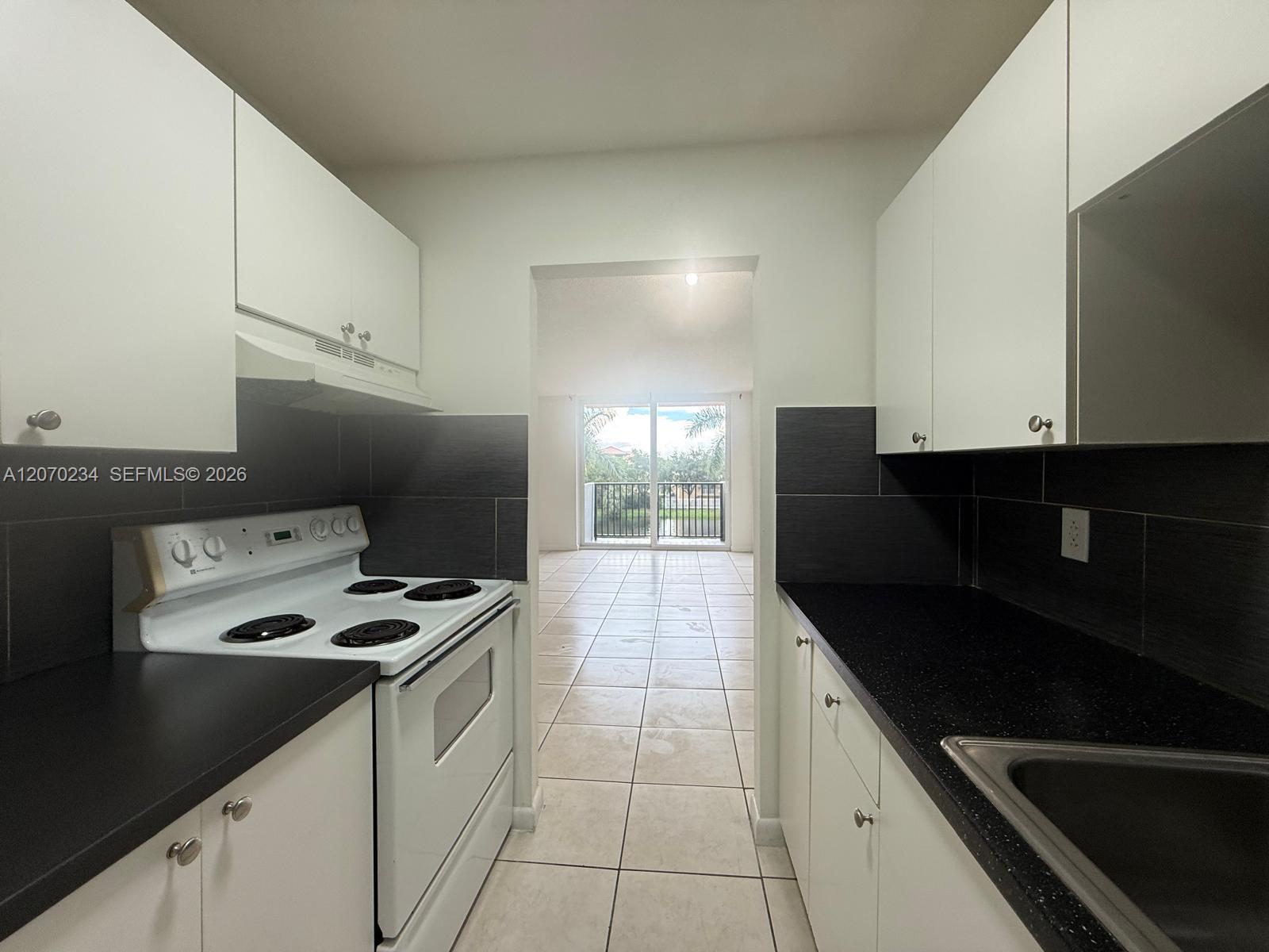 2075 NE 164th St # 302, North Miami Beach FL 33162 photo 5
