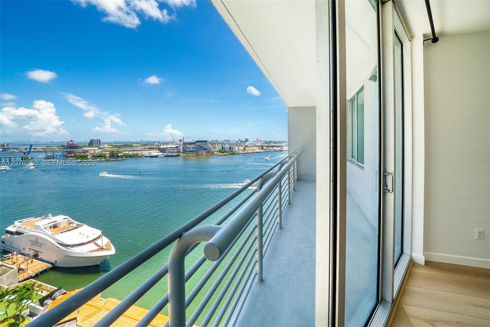 335 S Biscayne Blvd # 1910, Miami FL 33131