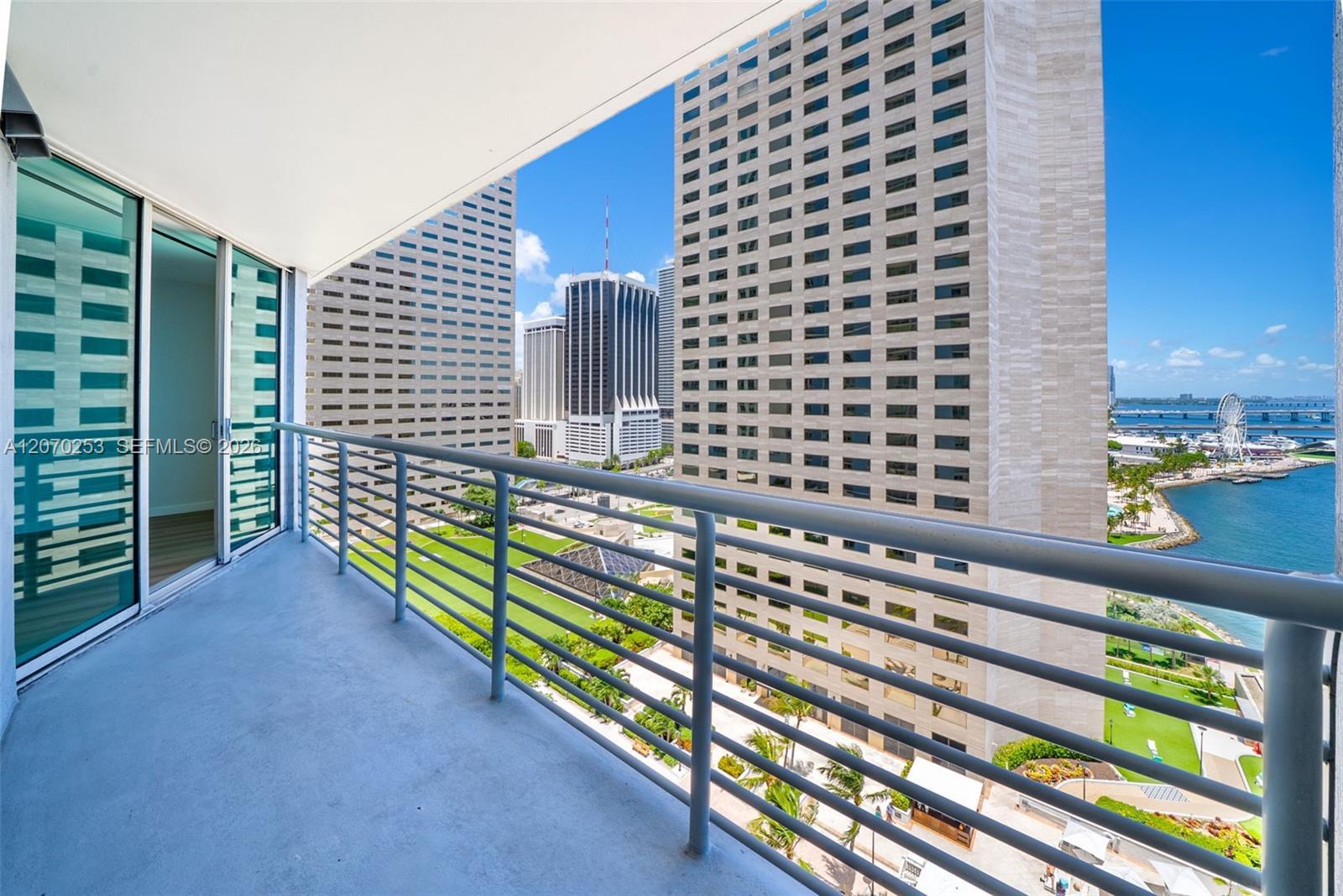 335 S Biscayne Blvd # 1910, Miami FL 33131 photo 4