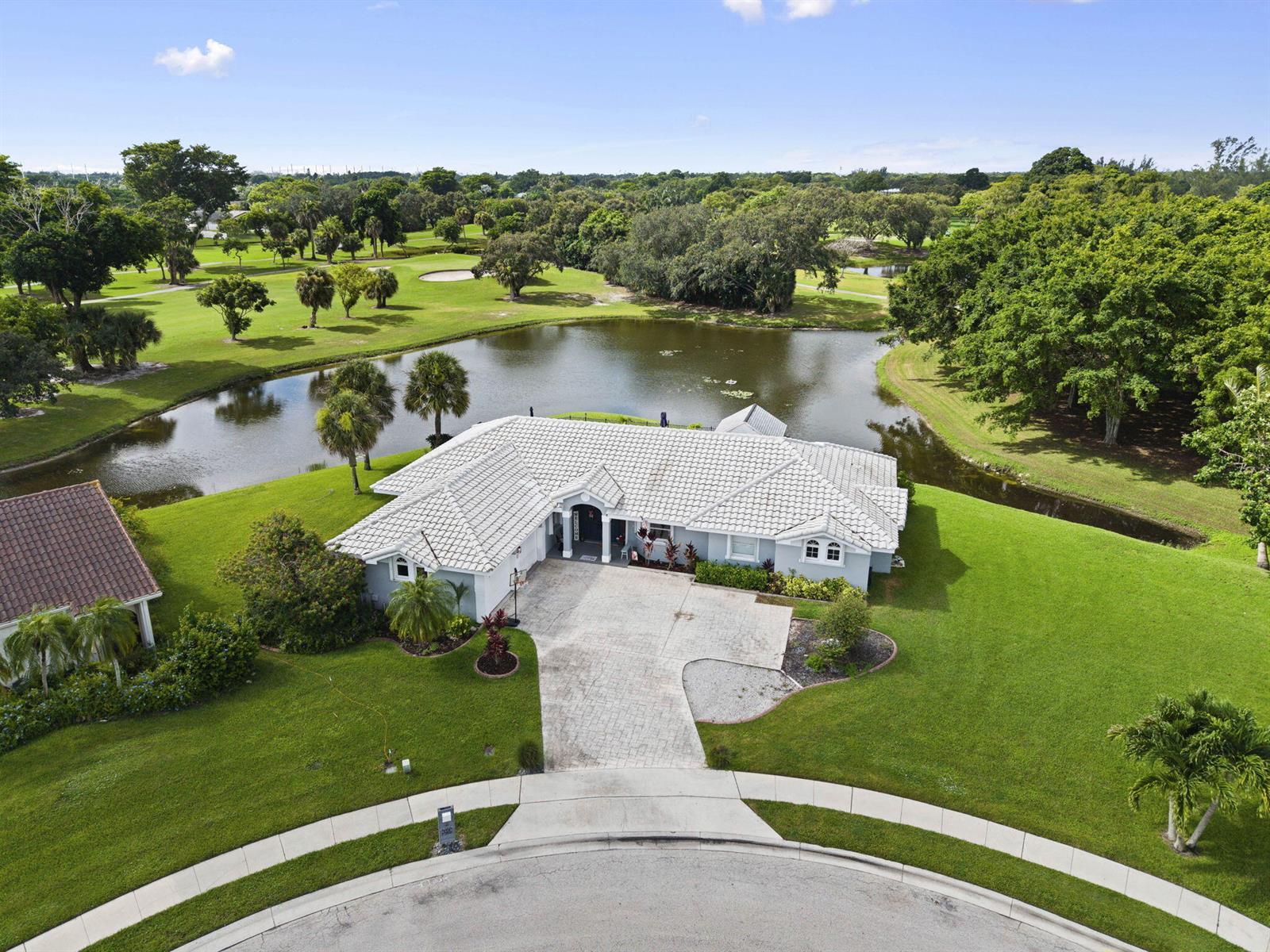 118 ELYSIUM Drive, Royal Palm Beach FL 33411 photo 3