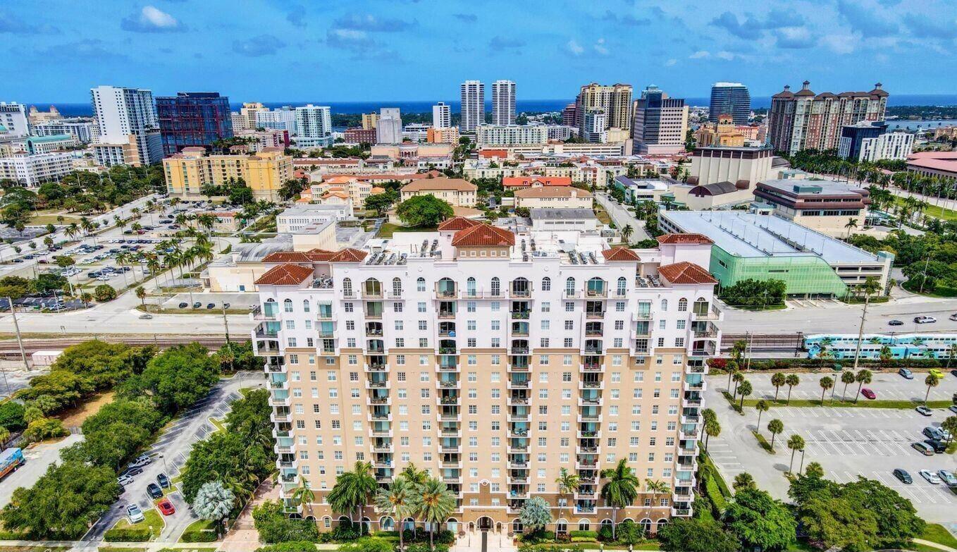 616 CLEARWATER PARK Road # 602, West Palm Beach FL 33401 photo 2