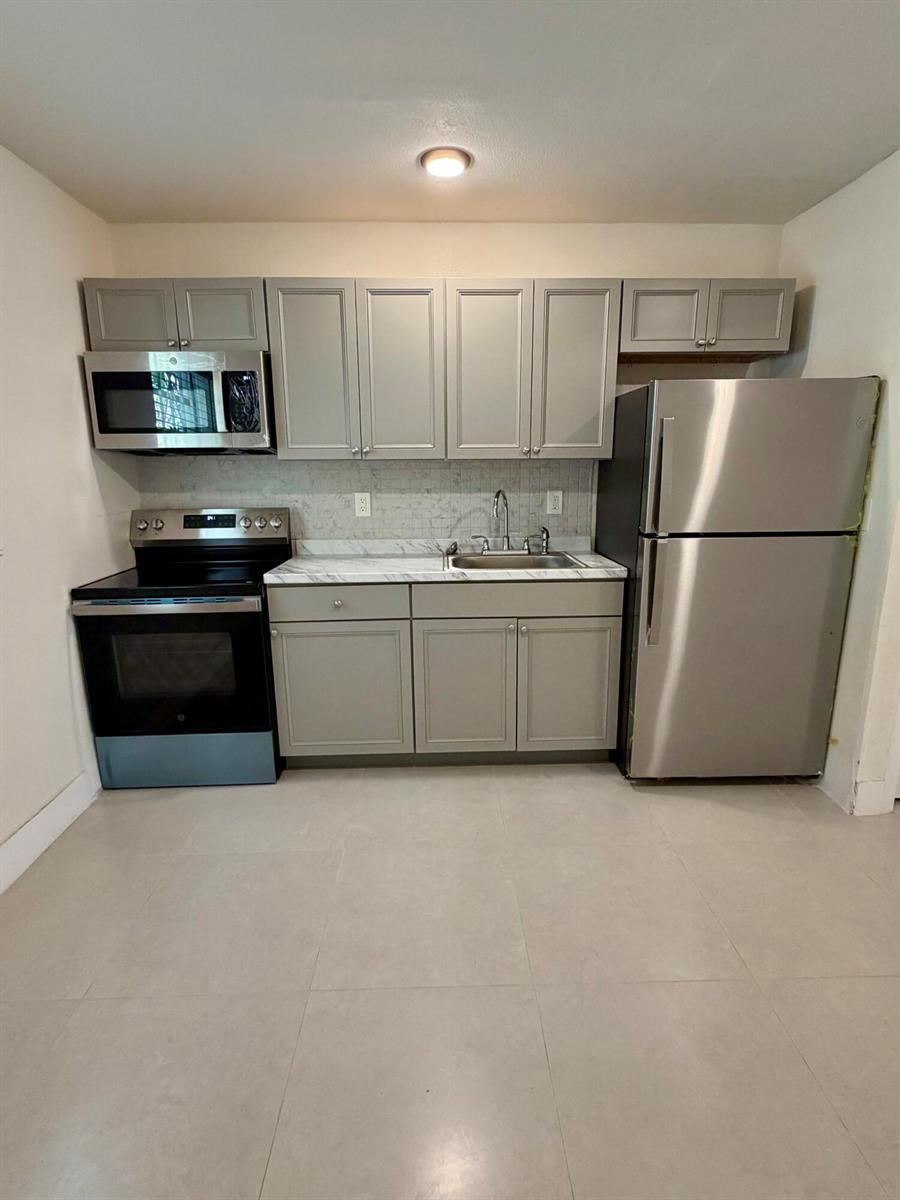 2851 NW 11TH Place # 3, Fort Lauderdale FL 33311 photo 4