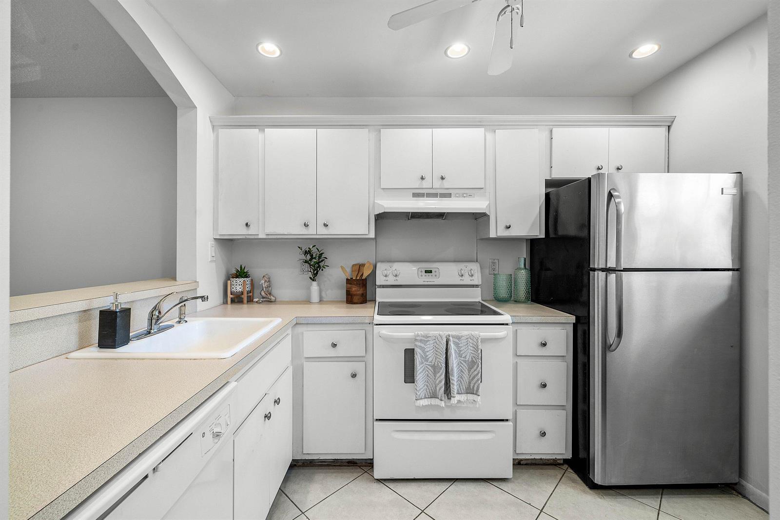 207 Tropic Isle Drive # 208, Delray Beach FL 33483 photo 4