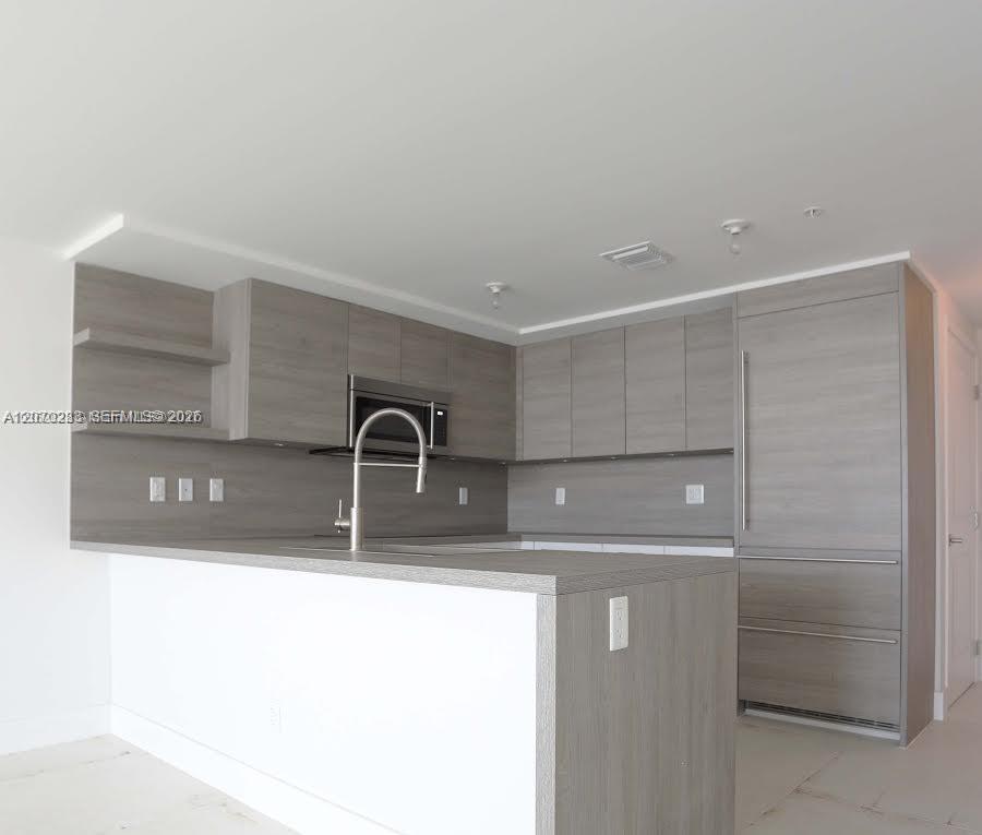 400 Sunny Isles Blvd # 806, Sunny Isles Beach FL 33160 photo 4