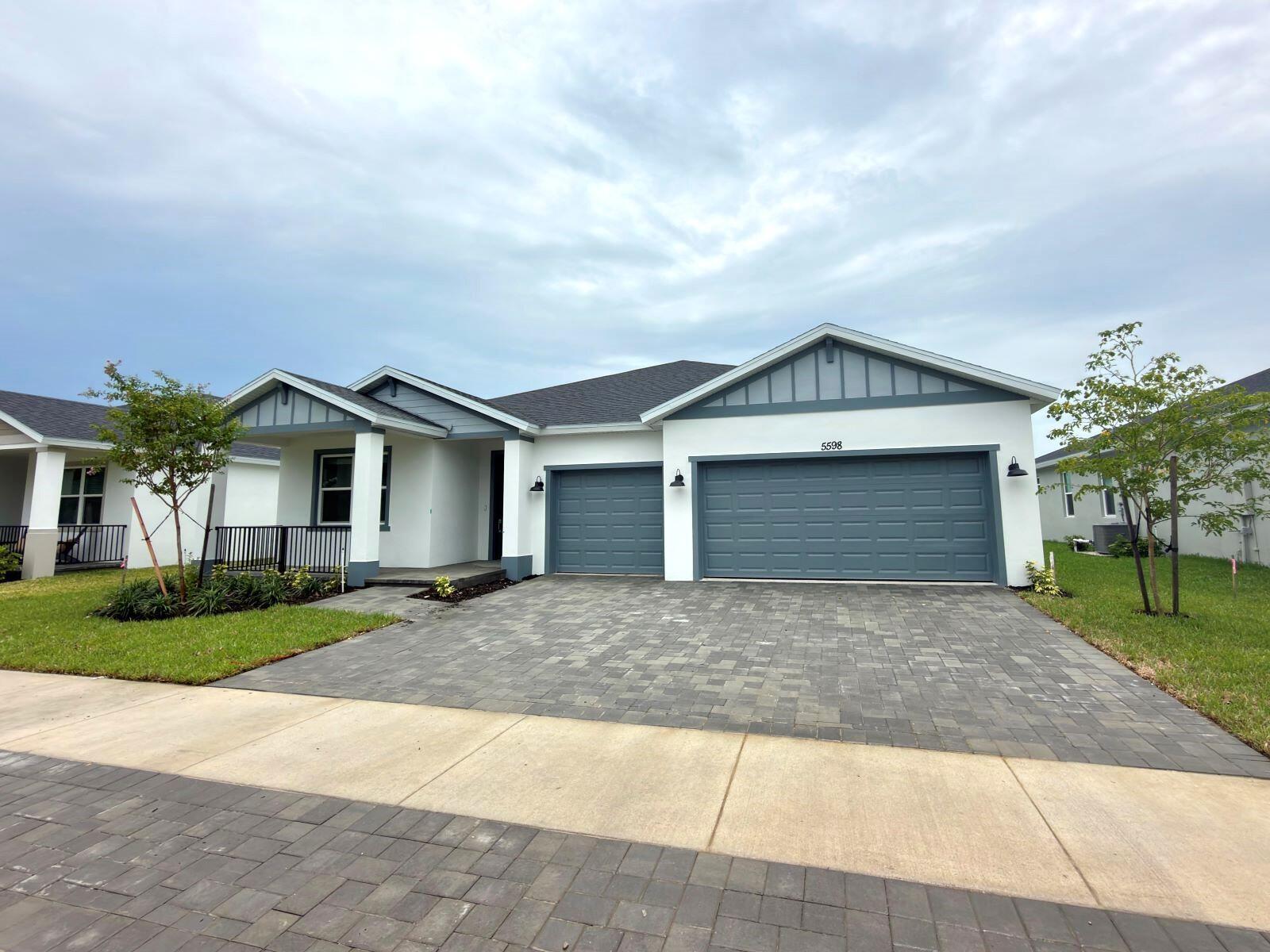 5598 Hampton Park Circle, Vero Beach FL 32966 photo 3