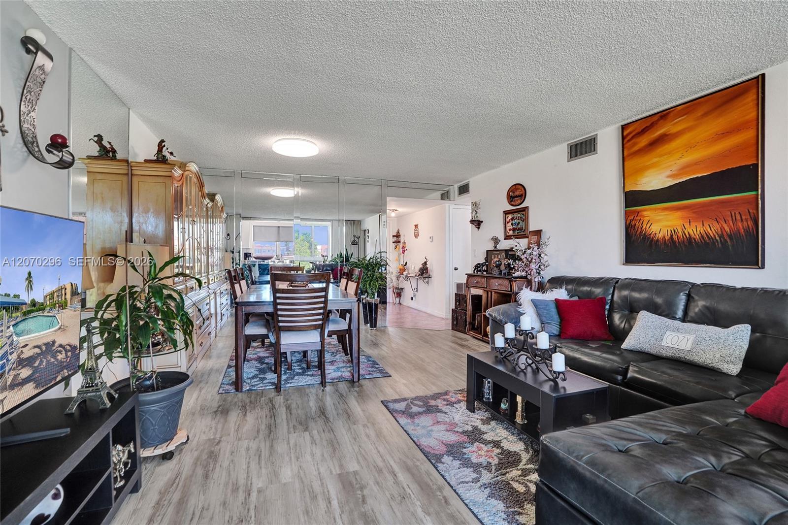 9461 Sunrise Lakes Blvd # 208, Sunrise FL 33322 photo 5