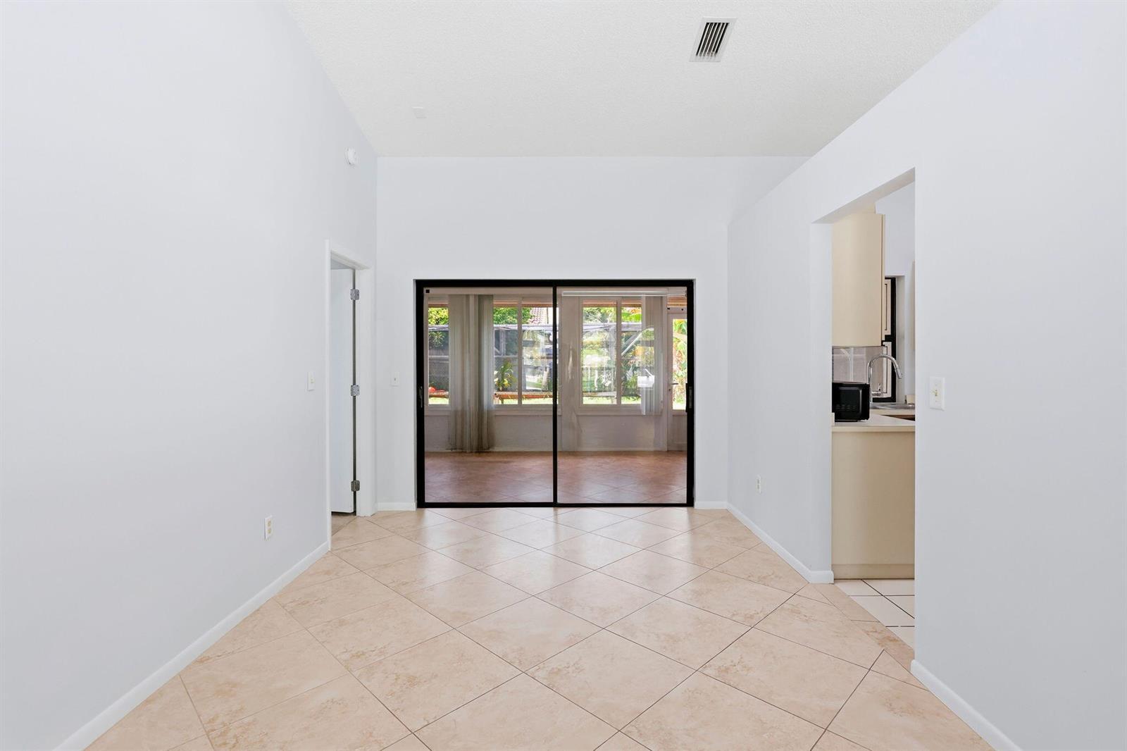 2171 NW 76th Avenue, Margate FL 33063 photo 5