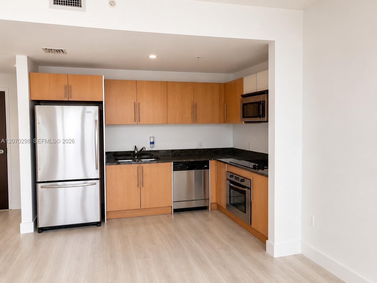 300 S BISCAYNE BL # 2503, Miami FL 33131 photo 2