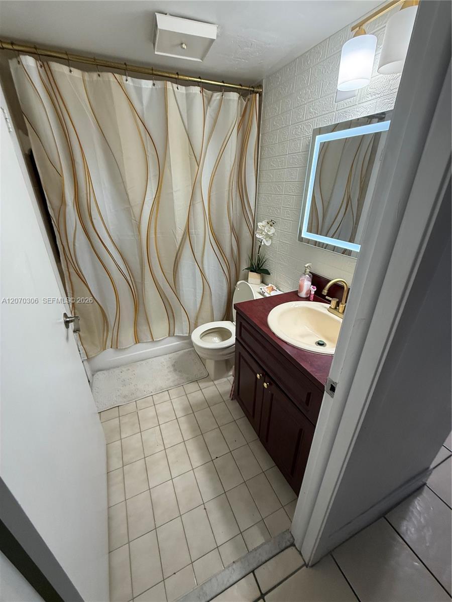 11800 SW 18th St # 4, Miami FL 33175 photo 5