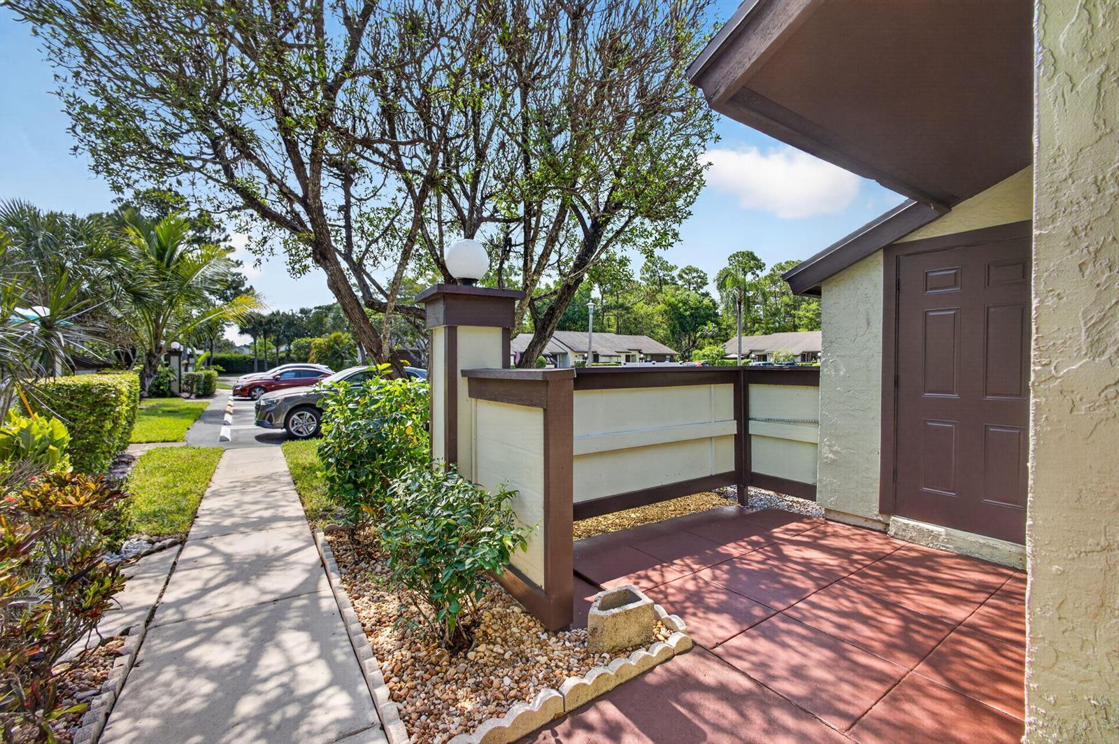 320 Elmira Court, Royal Palm Beach FL 33411 photo 3