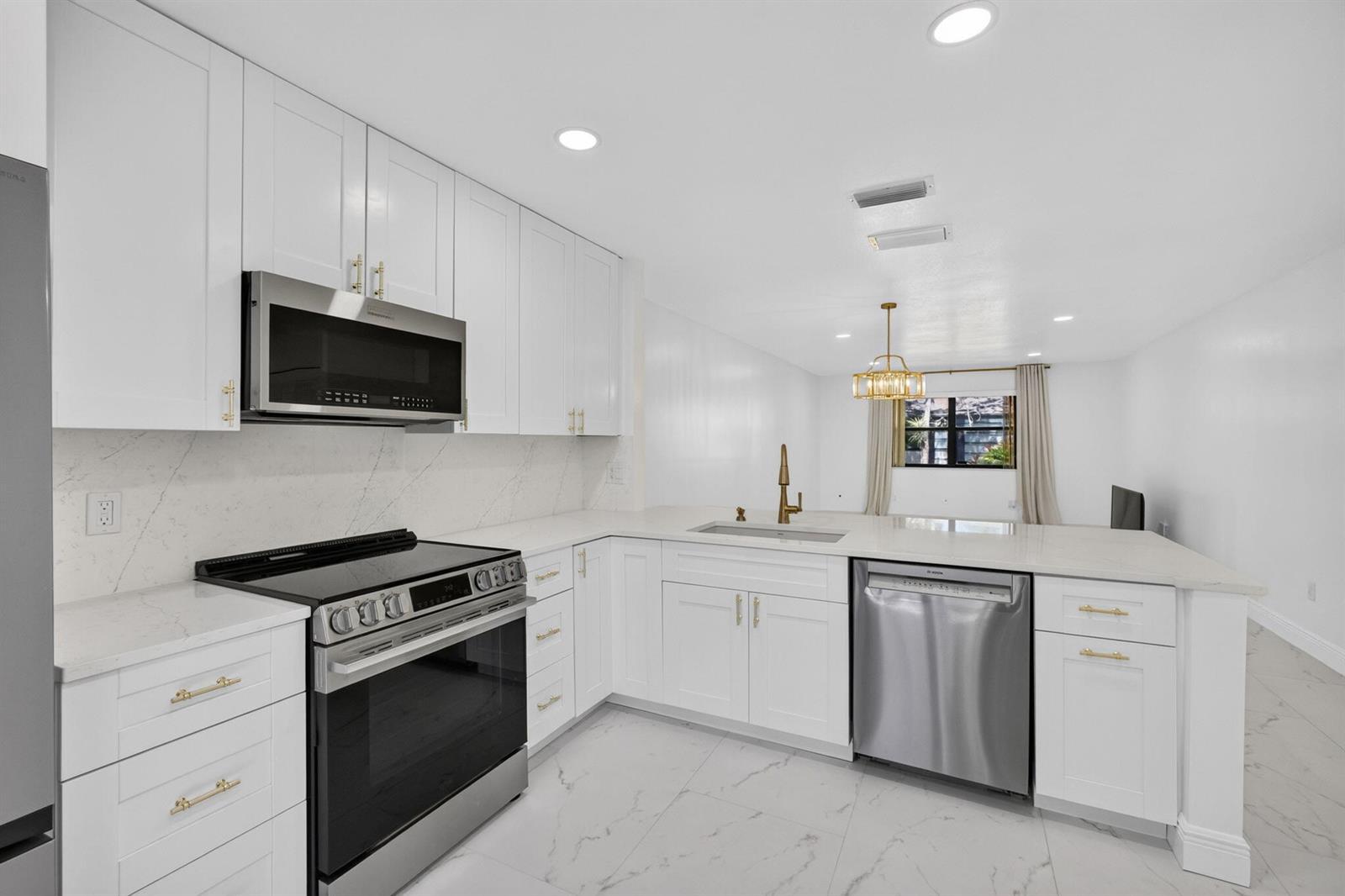 320 Elmira Court, Royal Palm Beach FL 33411