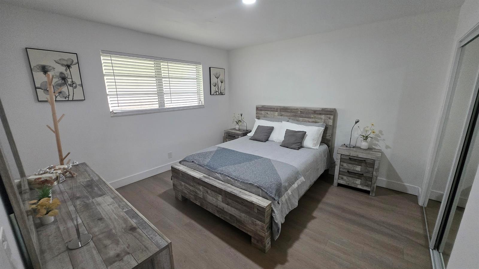 704 NE 8th Street # 10, Hallandale Beach FL 33009 photo 5