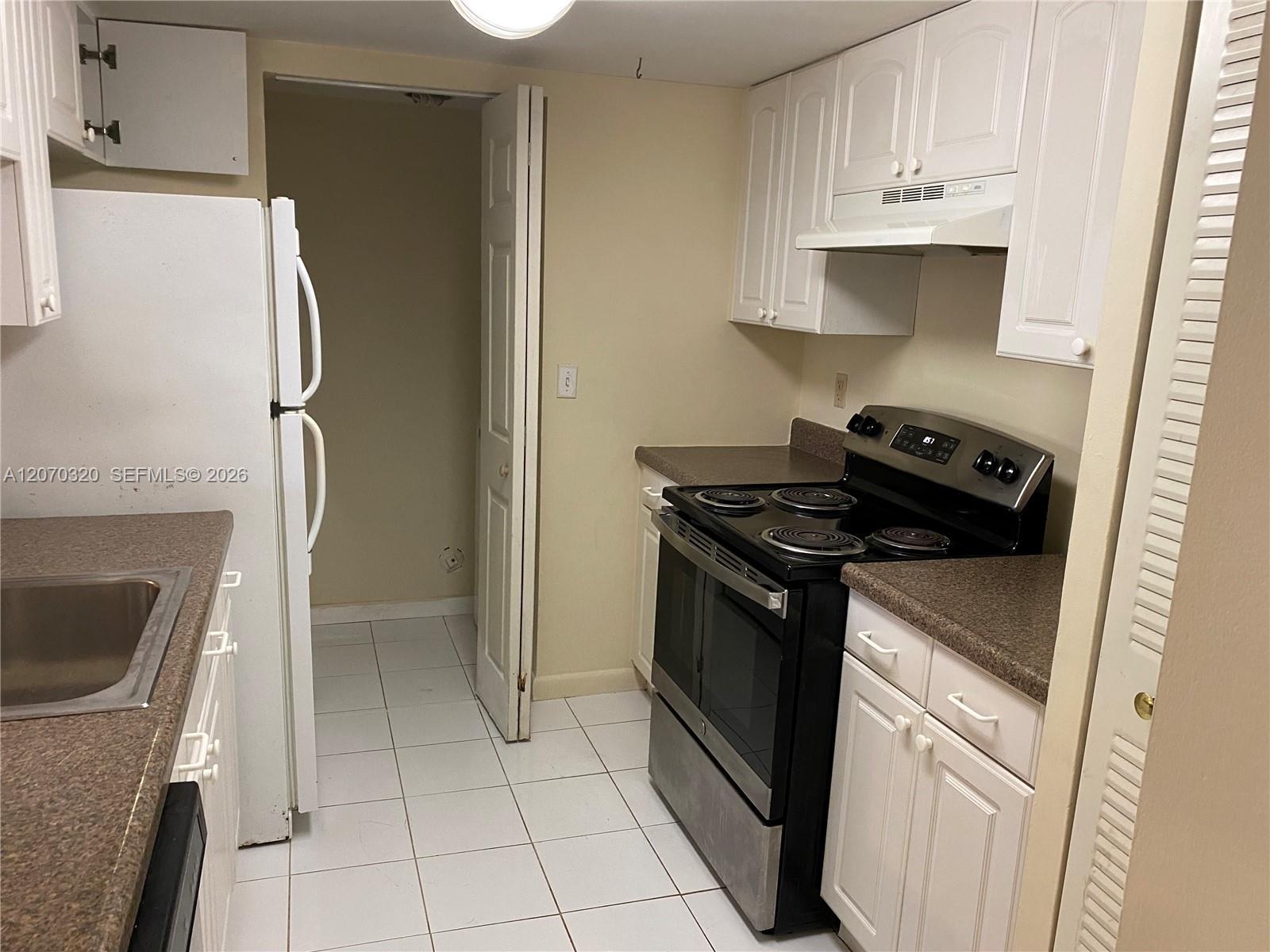9755 Westview Dr # 1215, Coral Springs FL 33076 photo 2