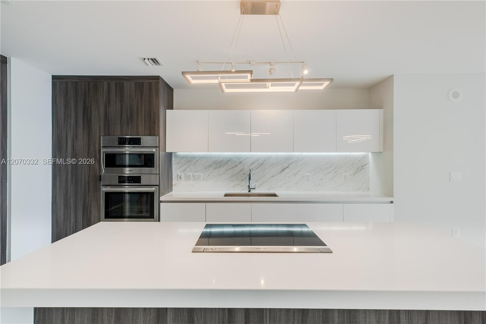 851 NE 1st Ave # 3911, Miami FL 33132 photo 2