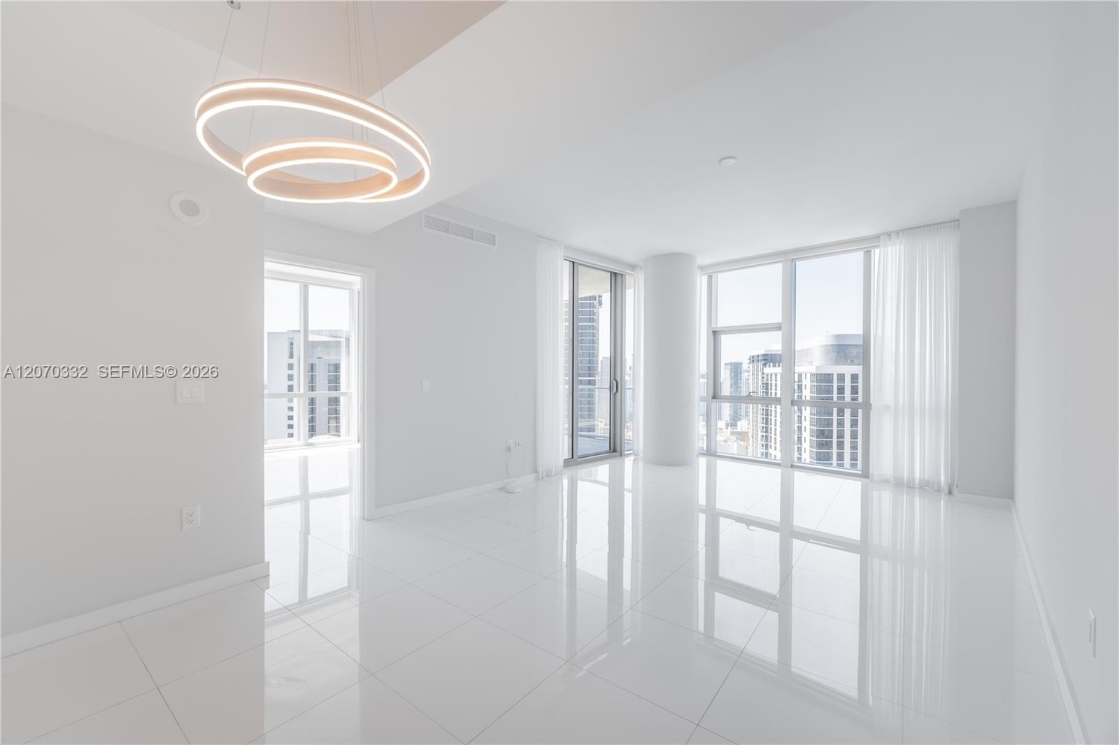 851 NE 1st Ave # 3911, Miami FL 33132 photo 4