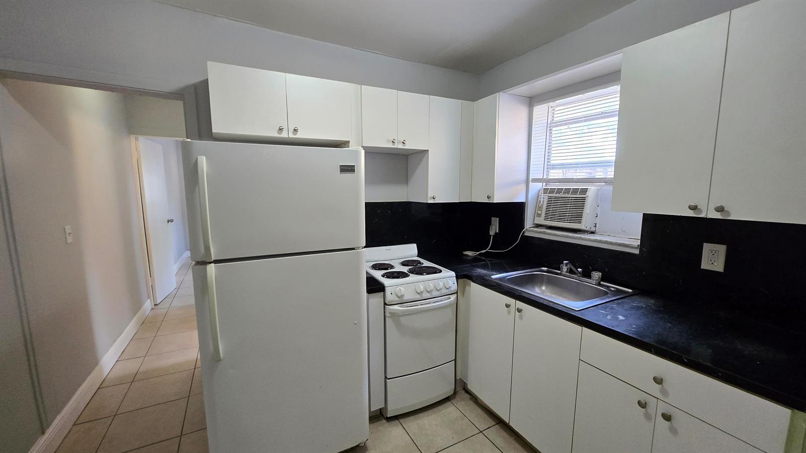 1012 NW 2ND # 6, Hallandale Beach FL 33009 photo 3