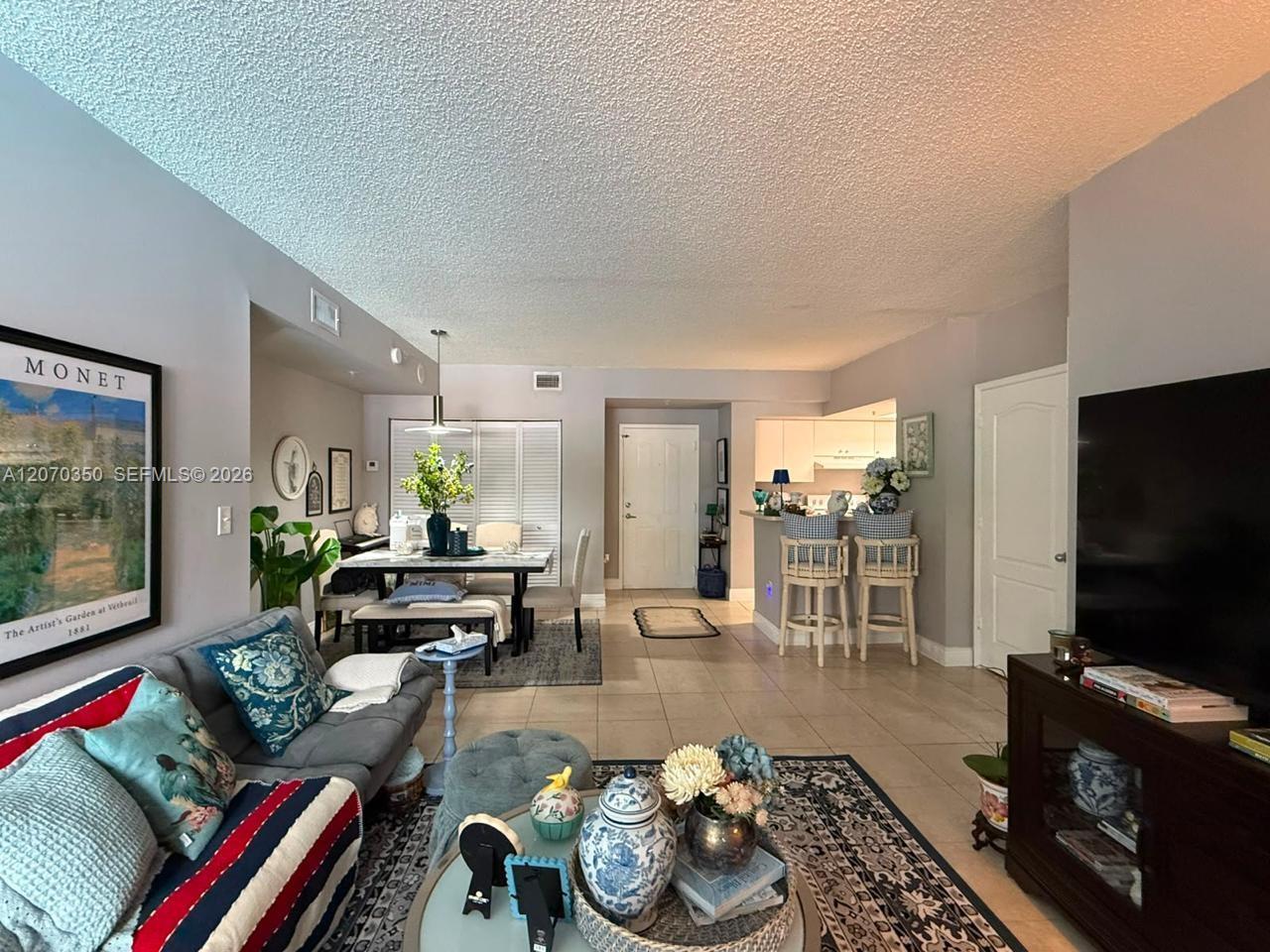 5085 NW 7th St # 406, Miami FL 33126 photo 3