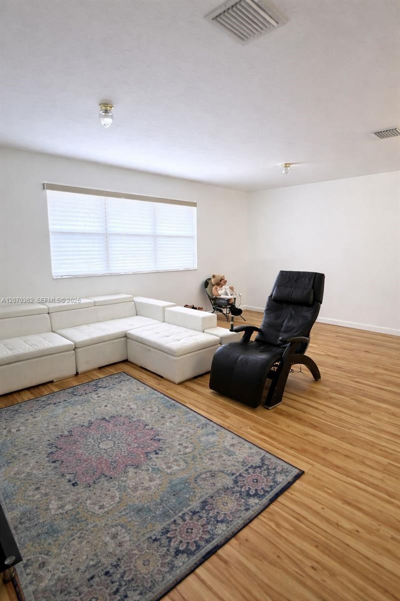 1420 NE 33rd Ave # 15, Homestead FL 33033 photo 4