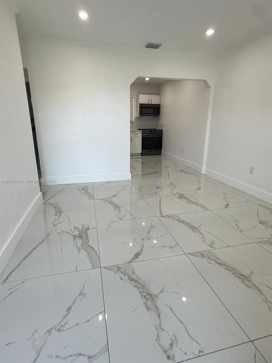 Miami, FL 33125 photo 3