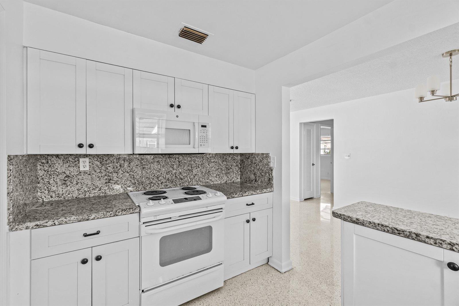 211 Sunrise Avenue # 5, Lantana FL 33460 photo 5