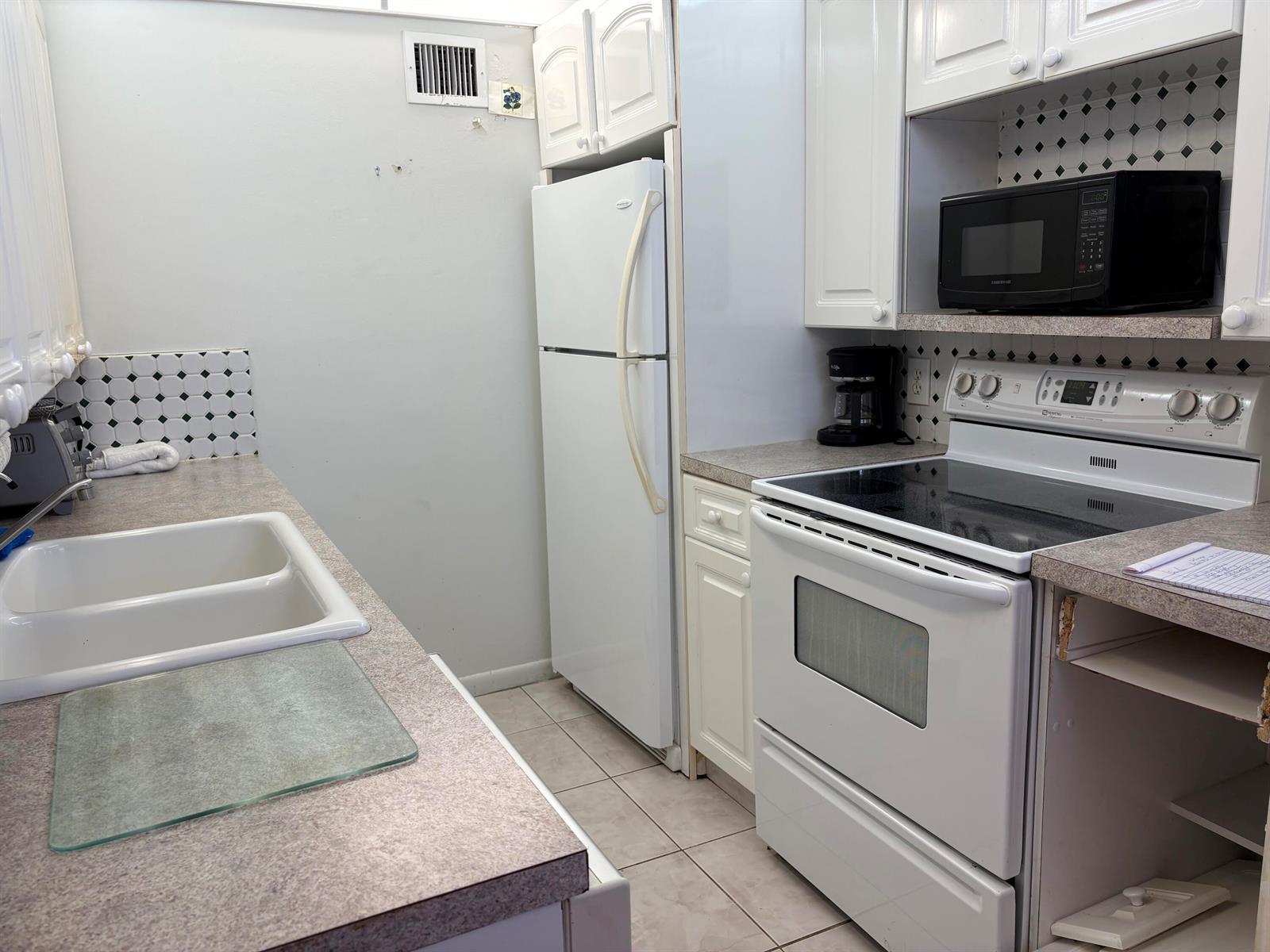 3076 Guildford E, Boca Raton FL 33434 photo 5
