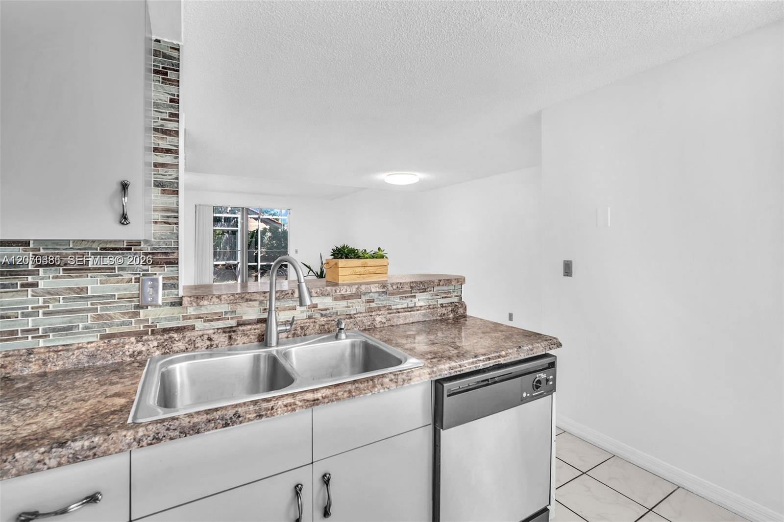 800 Sorrento Dr. # 2, Weston FL 33326 photo 4