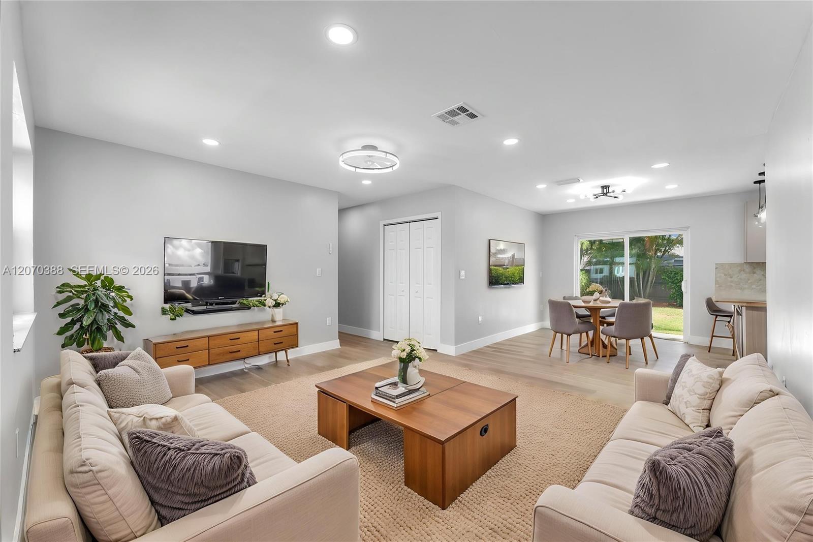425 NW 17th St, Homestead FL 33030 photo 4