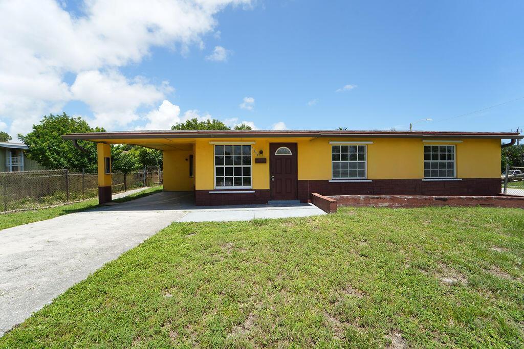 1500 W 13TH Street W, Riviera Beach FL 33404 photo 3