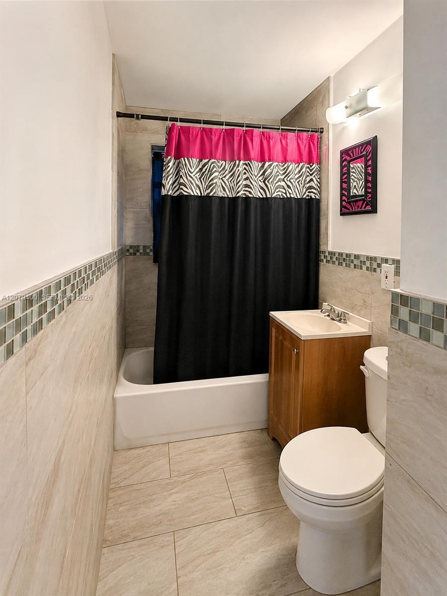 5632 SW 39th St, West Park FL 33023 photo 3