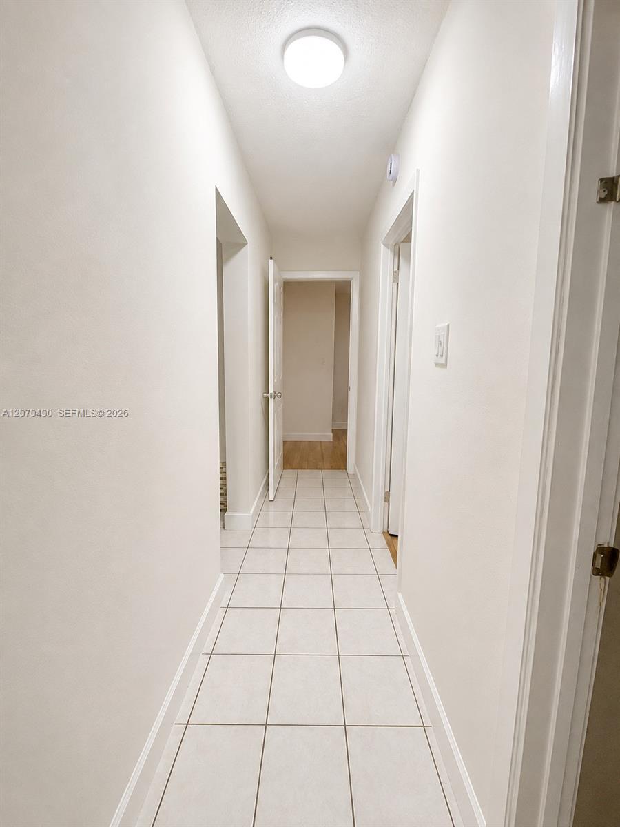 5632 SW 39th St, West Park FL 33023 photo 5
