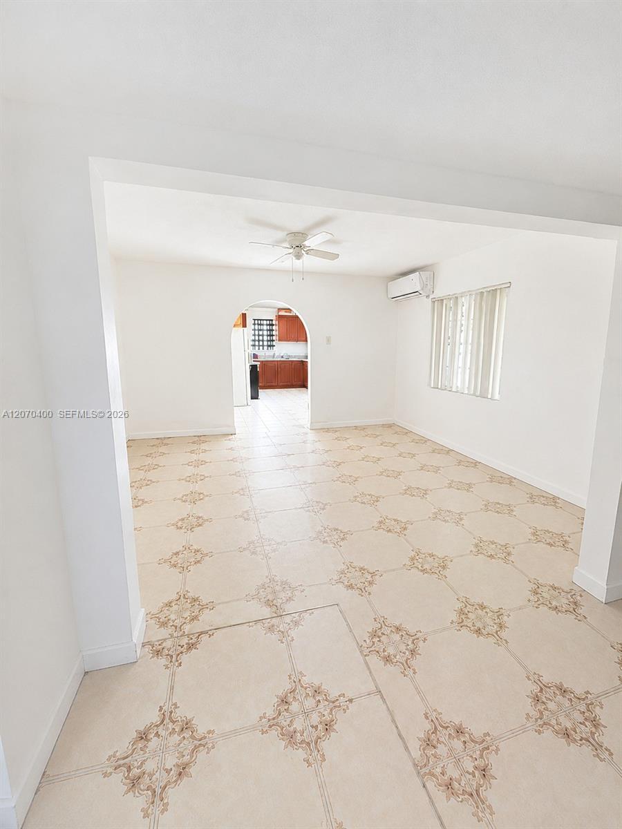 5632 SW 39th St, West Park FL 33023 photo 4