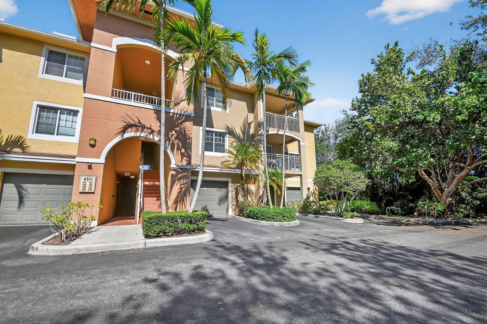 6511 EMERALD DUNES Drive # 304, West Palm Beach FL 33411 photo 5