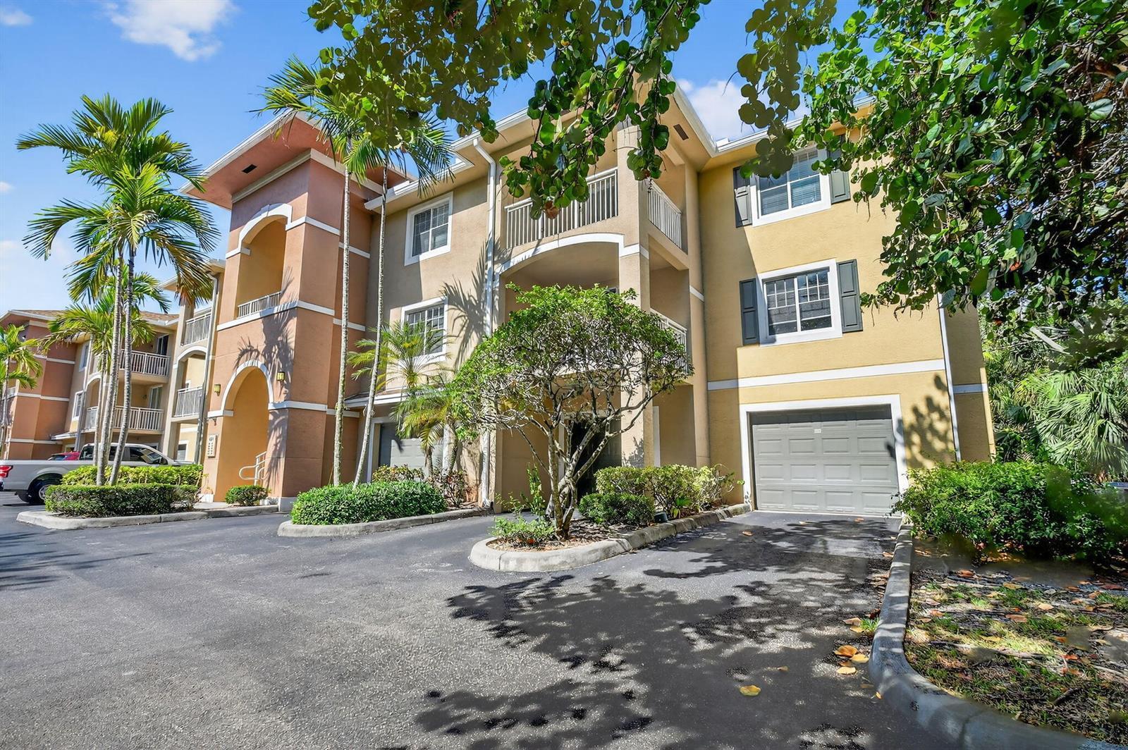 6511 EMERALD DUNES Drive # 304, West Palm Beach FL 33411 photo 4