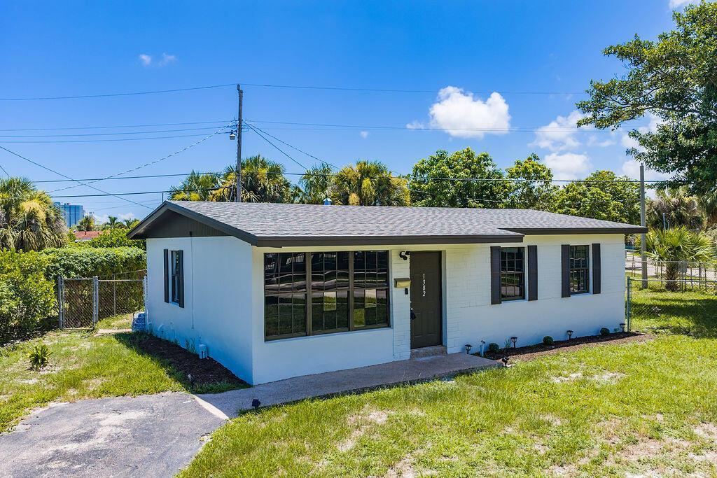 1382 9TH Street, West Palm Beach FL 33401 photo 2