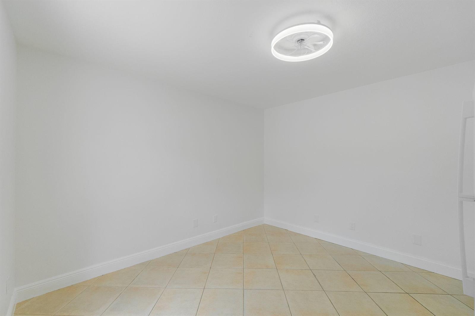 2831 N SEACREST Boulevard # B, Boynton Beach FL 33435 photo 3
