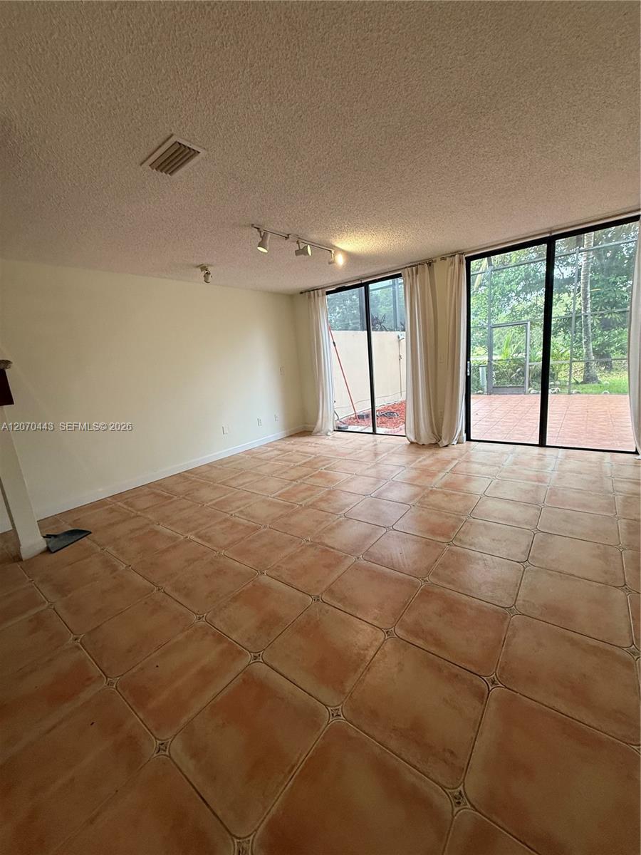 3522 Torremolinos Ave # 31, Doral FL 33178 photo 3