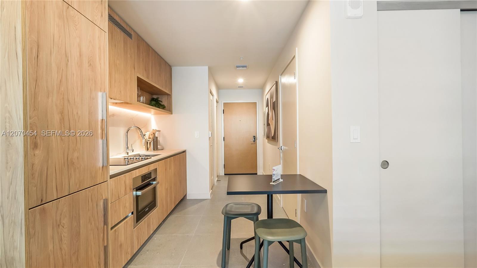 11 NE 6th St # 808, Miami FL 33132 photo 5