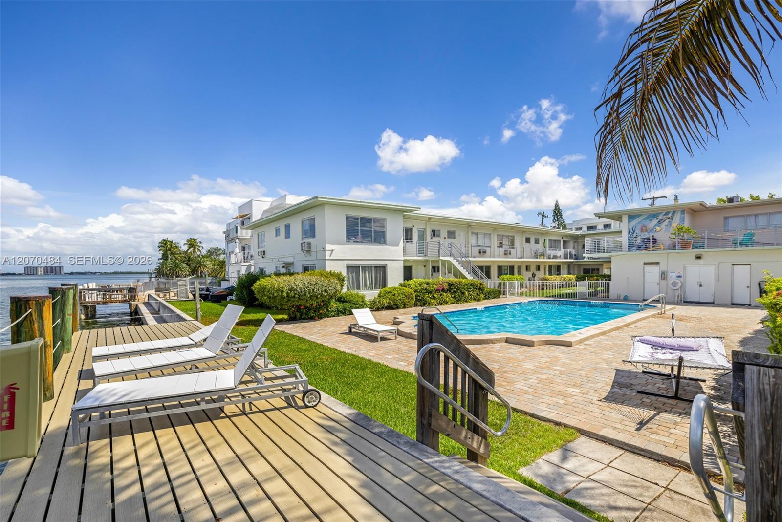 2250 Bay Dr # 7, Miami Beach FL 33141 photo 3